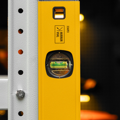 Уровень алюминиевый, магнит, фрезерованный, 3 глазка (1 зеркал.) 0,5 мм/м, 1000 мм Denzel по ценам производителя в Воронеже с доставкой по всей России