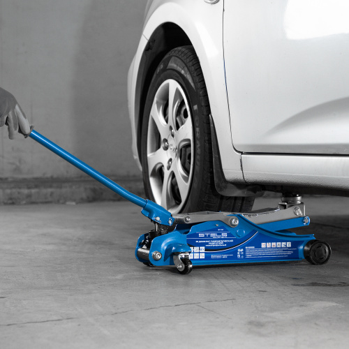 Домкрат гидравлический подкатной, поворотная рукоятка, 2 т, Low Profile, 100-350 мм Stels по ценам производителя в Воронеже с доставкой по всей России
