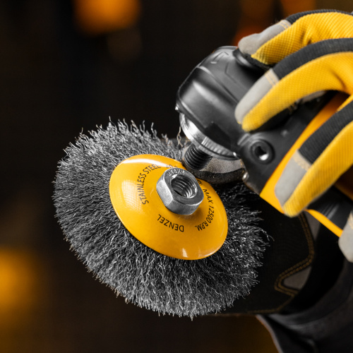 Щетка для УШМ, 125 мм, "Тарелка", витая нержавеющая проволока 0.3 мм, М14 Denzel по ценам производителя в Воронеже с доставкой по всей России