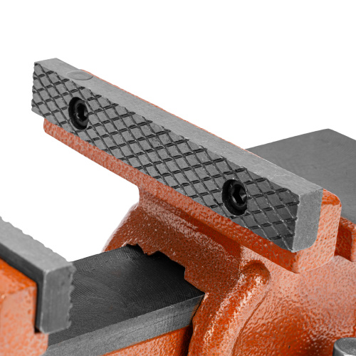 Тиски слесарные, 125 мм, поворотные, с наковальней Sparta по ценам производителя в Воронеже с доставкой по всей России