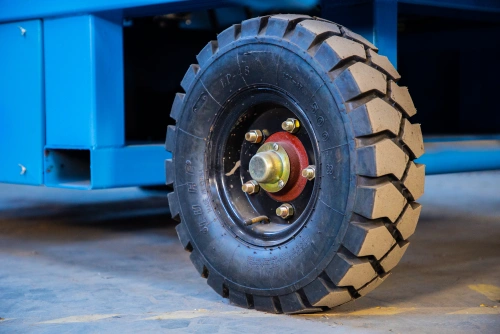 Подъемник ножничный передвижной аккумуляторный 500 кг, 12/14 м, 24/85 В/Ач TOR SJY-0,5-12 DC по ценам производителя в Воронеже с доставкой по всей России