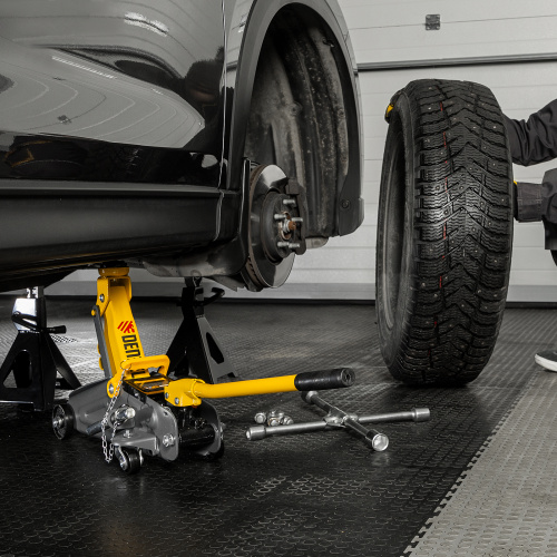 Домкрат гидравлический подкатной с фиксатором, 2 т, 130-330 мм, в кейсе Denzel по ценам производителя в Воронеже с доставкой по всей России