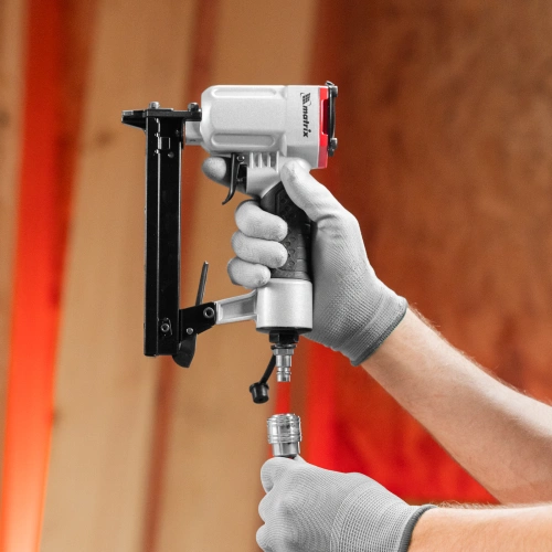 Степлер пневматический для прямоугольных скоб от 10 до 22 мм Matrix по ценам производителя в Воронеже с доставкой по всей России