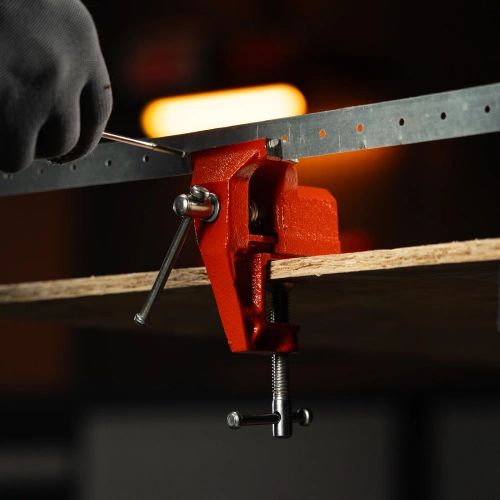 Тиски, 50 мм, крепление для стола Sparta по ценам производителя в Воронеже с доставкой по всей России