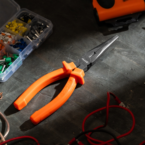 Длинногубцы прямые Classic, 180 мм, шлифованные, пластмассовые рукоятки Sparta по ценам производителя в Воронеже с доставкой по всей России