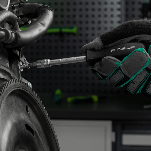 Набор инструментов, 1/2", 1/4", CrV, пластиковый кейс 82 предмета Stels по ценам производителя в Воронеже с доставкой по всей России