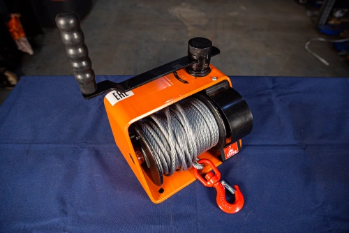 Лебедка ручная червячная TOR ЛРЧ 500 (VS) 0,5 т 25 м по ценам производителя в Воронеже с доставкой по всей России