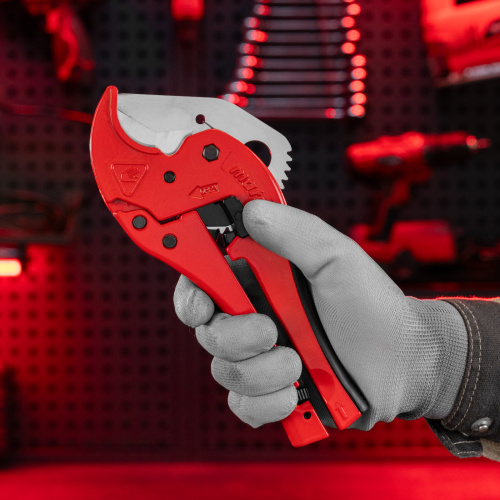 Ножницы для резки изделий из ПВХ, D до 42 мм, обрезиненная опорная рукоятка, порошковое покрытие рукояток Matrix по ценам производителя в Воронеже с доставкой по всей России