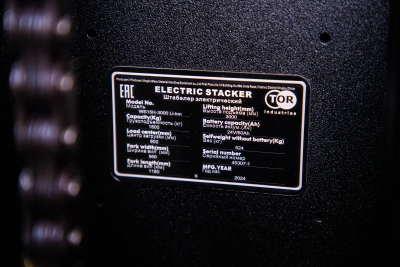 Штабелер самоходный 1,5 т 3,0 м TOR WS15H-3000SC PRO Li-ion 24/60 В/Ач контр. скорости подъема по ценам производителя в Воронеже с доставкой по всей России