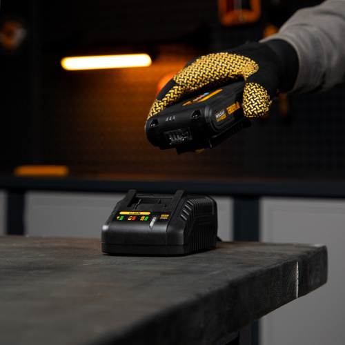 Устройство зарядное для аккумуляторов IBC-18-2.3, Li-Ion, 18 В, 2.3 А Denzel по ценам производителя в Воронеже с доставкой по всей России