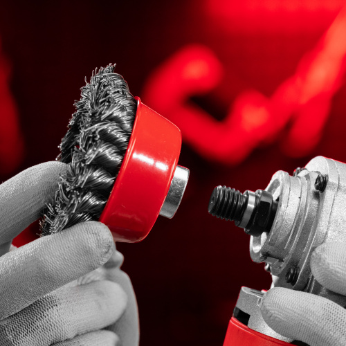 Щетка для УШМ, 75 мм, М14, "чашка", крученая проволока 0.5 мм Matrix по ценам производителя в Воронеже с доставкой по всей России