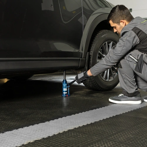 Домкрат гидравлический бутылочный, 2 т, h подъема 178-338 мм, в пластиковом кейсе Stels по ценам производителя в Воронеже с доставкой по всей России