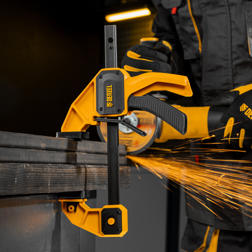 Струбцина F-образная, быстрозажимная, 150 х 80 мм, усиленный нейлоновый корпус Denzel по ценам производителя в Воронеже с доставкой по всей России