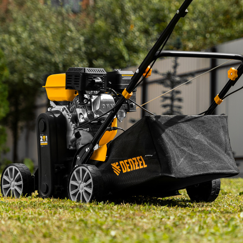 Скарификатор-аэратор бензиновый SAG-400, 212 см3, -15/+10 мм, 40 см Denzel по ценам производителя в Воронеже с доставкой по всей России