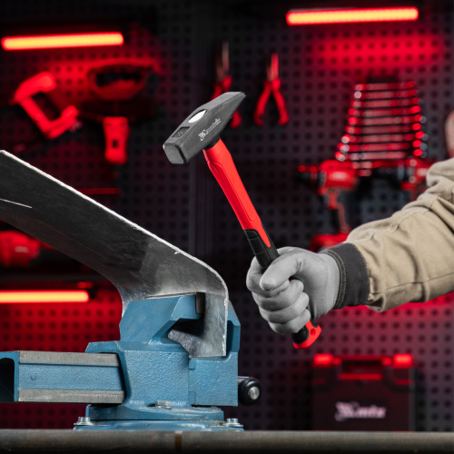 Молоток слесарный optimal, 600 г, фибергласовая обрезиненная рукоятка, квадратный боек Matrix по ценам производителя в Воронеже с доставкой по всей России