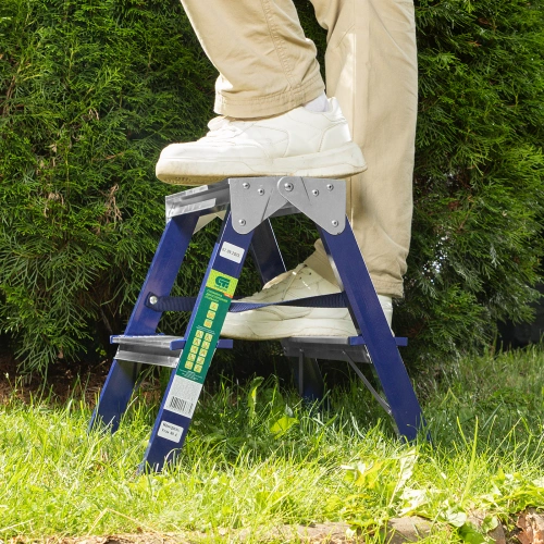 Стремянка двусторонняя 2 ступени, стальная, Сибртех по ценам производителя в Воронеже с доставкой по всей России