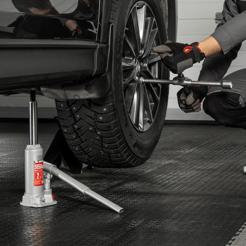 Домкрат гидравлический бутылочный, 2 т, высота подъема 181-345 мм Matrix по ценам производителя в Воронеже с доставкой по всей России