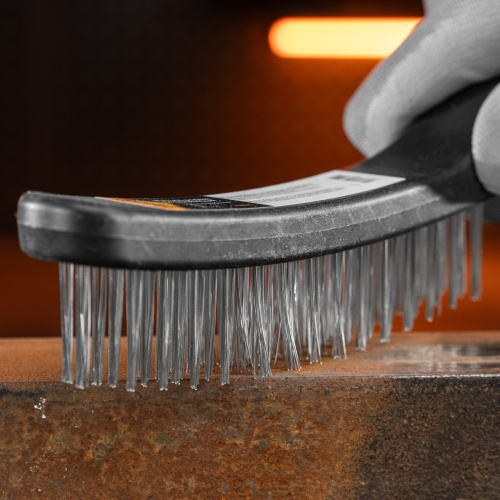 Щетка четырехрядная металлическая с пластмассовой ручкой Sparta по ценам производителя в Воронеже с доставкой по всей России