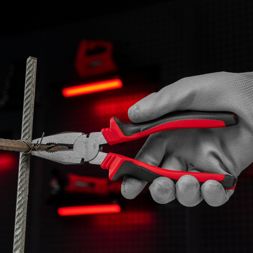 Плоскогубцы комбинированные, 200 мм, хром-ванадий, двухкомпонентные рукоятки Matrix по ценам производителя в Воронеже с доставкой по всей России