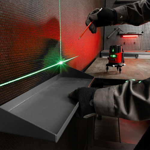 Лазерный уровень CRX-30G, 30 м, зеленый луч, батарейки, резьба 5/8" MTX по ценам производителя в Воронеже с доставкой по всей России