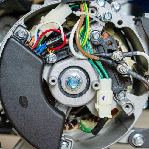 Генератор бензиновый Dinking DKA5500EW (5,5кВт, электростартер, 15лс, колёса) по ценам производителя в Воронеже с доставкой по всей России