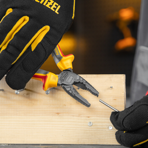 Плоскогубцы комбинированные, диэлектрические трехкомпонентные рукоятки до 1000 В, 165 мм Denzel по ценам производителя в Воронеже с доставкой по всей России