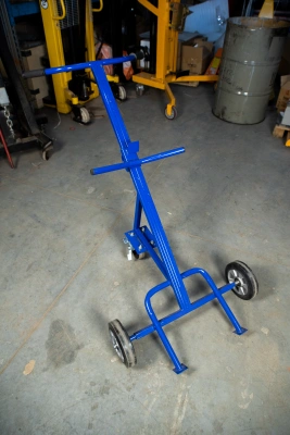 Тележка для металлических бочек TOR КБ-1 (250 литая + 160 поворотное) по ценам производителя в Воронеже с доставкой по всей России