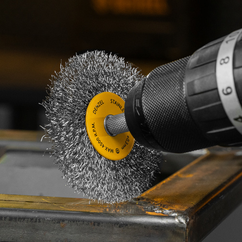 Набор щеток для дрели, 5 Плоских 25-38-50-63-75 мм, шпилька, нерж. вит. проволока Denzel по ценам производителя в Воронеже с доставкой по всей России