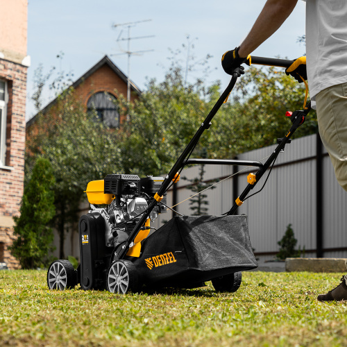 Скарификатор-аэратор бензиновый SAG-400, 212 см3, -15/+10 мм, 40 см Denzel по ценам производителя в Воронеже с доставкой по всей России