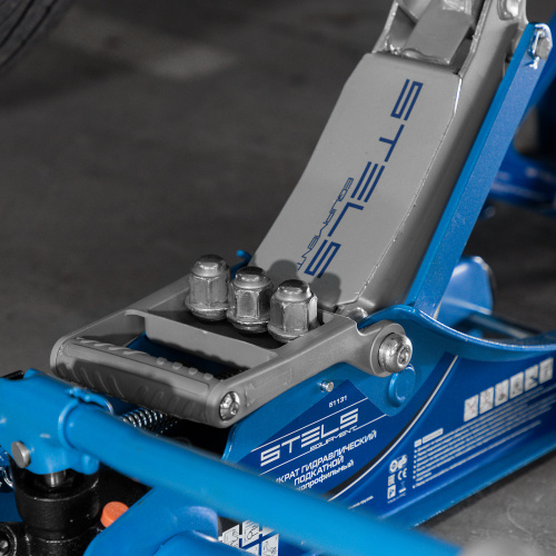 Домкрат гидравлический подкатной, поворотная рукоятка, 2 т, Low Profile, 100-350 мм Stels по ценам производителя в Воронеже с доставкой по всей России