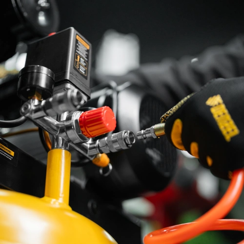 Компрессор воздушный BCV2200/100V, ременный привод , 2.3 кВт, 100 литров, 440 л/мин Denzel по ценам производителя в Воронеже с доставкой по всей России