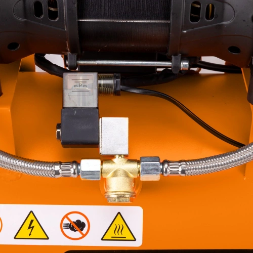 Компрессор безмасляный AERO 250/24F купить в Москве с доставкой по всей России | ProtosMarket.ru