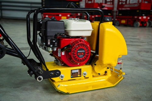 Виброплита 70 кг, 10,5кН (Honda) бак, коврик, колесный комплект TOR C-60T по ценам производителя в Воронеже с доставкой по всей России