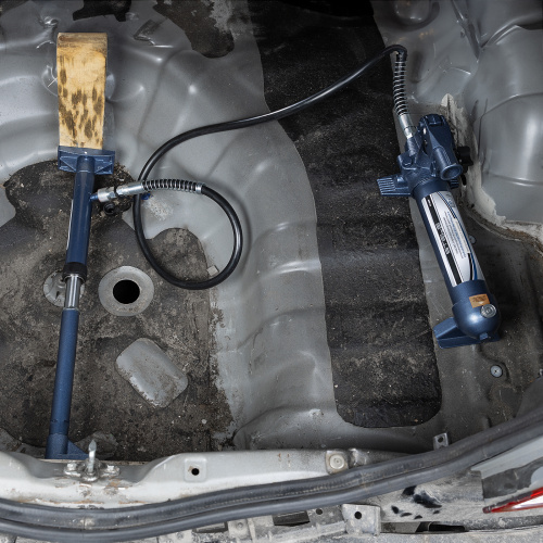 Растяжка гидравлическая, 4 т, набор из 17 предметов, 7 сменных насадок, в пластиковом кейсе Stels по ценам производителя в Воронеже с доставкой по всей России