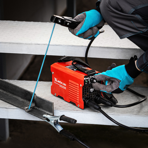 Инверторный аппарат дуговой сварки MMA-220S, 220 А, ПВ60%, диаметр электрода 1,6-5 мм MTX по ценам производителя в Воронеже с доставкой по всей России