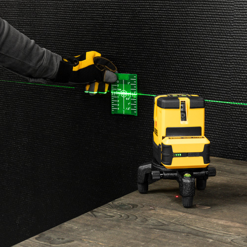 Лазерный уровень LX 06 Green, 30 м, 520 нм, аккумулятор Li 5200 mAh, резьба 5/8" Denzel по ценам производителя в Воронеже с доставкой по всей России