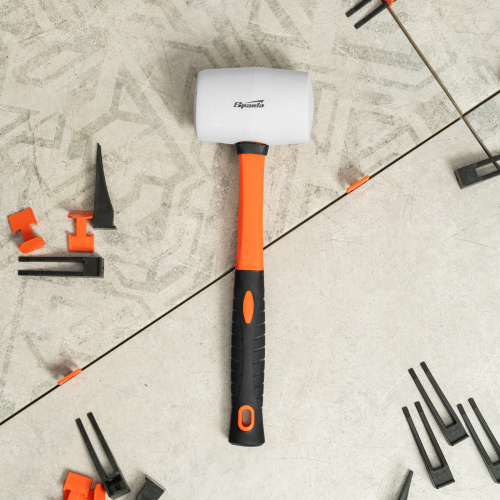 Киянка резиновая, 450 г, белая резина, фибергласовая рукоятка Sparta по ценам производителя в Воронеже с доставкой по всей России