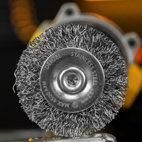 Набор щеток для дрели, 1 Плоская 50мм, 2 Чашки 25-50мм, шпилька, нерж. вит. проволока Denzel по ценам производителя в Воронеже с доставкой по всей России