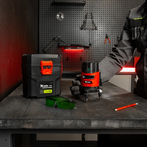 Лазерный уровень CRX-30G, 30 м, зеленый луч, батарейки, резьба 5/8" MTX по ценам производителя в Воронеже с доставкой по всей России