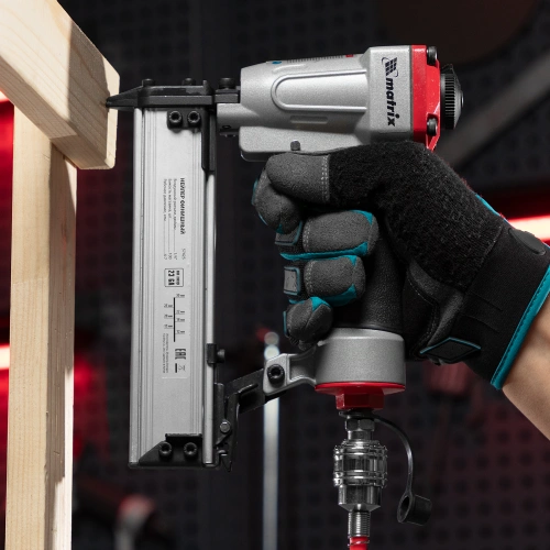 Нейлер финишный, шпилькозабивной пистолет, пневматический, гвоздь 23GA D 0.64 мм  длина 10-30 мм Matrix по ценам производителя в Воронеже с доставкой по всей России