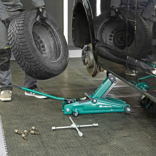 Домкрат гидравлический подкатной, 3 т, 135-400 мм Сибртех по ценам производителя в Воронеже с доставкой по всей России