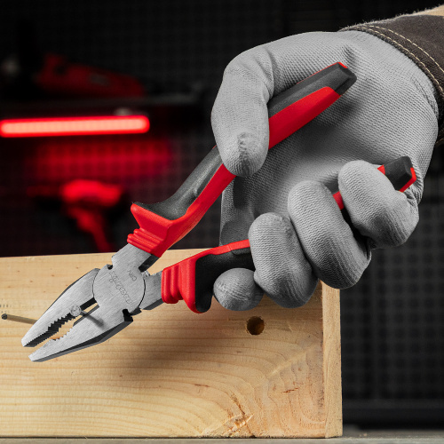 Плоскогубцы комбинированные, 200 мм, хром-ванадий, двухкомпонентные рукоятки Matrix по ценам производителя в Воронеже с доставкой по всей России