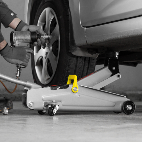 Домкрат гидравлический подкатной, 2 т, высота подъема 135-385 мм, в пластиковый кейсе Matrix по ценам производителя в Воронеже с доставкой по всей России