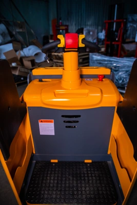 Тележка электрическая 2000 кг 1150 мм XILIN CBD20L с закрытой платформой 24/280 В/Ач по ценам производителя в Воронеже с доставкой по всей России