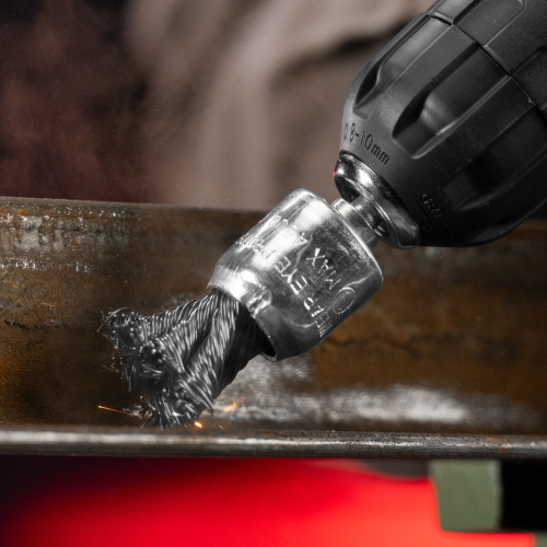 Щетка для дрели, 25 мм, "чашка" со шпилькой, крученая металлическая проволока Matrix по ценам производителя в Воронеже с доставкой по всей России