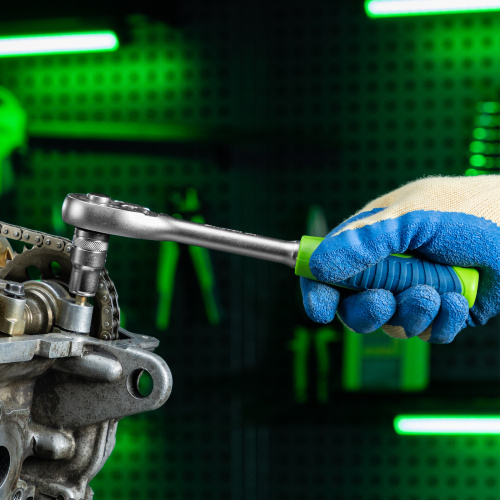 Ключ-трещотка 1/2", 45 зубьев, с быстрым сбросом, матовый хром Сибртех по ценам производителя в Воронеже с доставкой по всей России