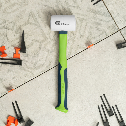 Киянка резиновая, 225 г, белая резина, фибергласовая рукоятка Сибртех по ценам производителя в Воронеже с доставкой по всей России