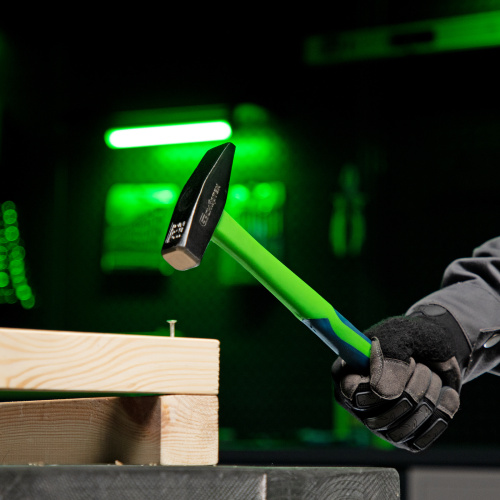 Молоток слесарный, 400 г, фибергласовая обрезиненная рукоятка Сибртех по ценам производителя в Воронеже с доставкой по всей России