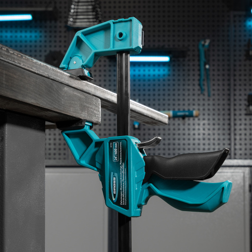 Струбцина реечная, быстрозажимная, пистолетного типа, пошаговый механизм, пластиковый корпус, 600мм Gross по ценам производителя в Воронеже с доставкой по всей России