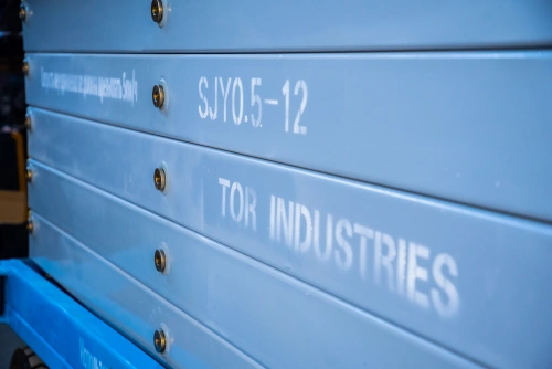 Подъемник ножничный передвижной аккумуляторный 500 кг, 12/14 м, 24/85 В/Ач TOR SJY-0,5-12 DC по ценам производителя в Воронеже с доставкой по всей России